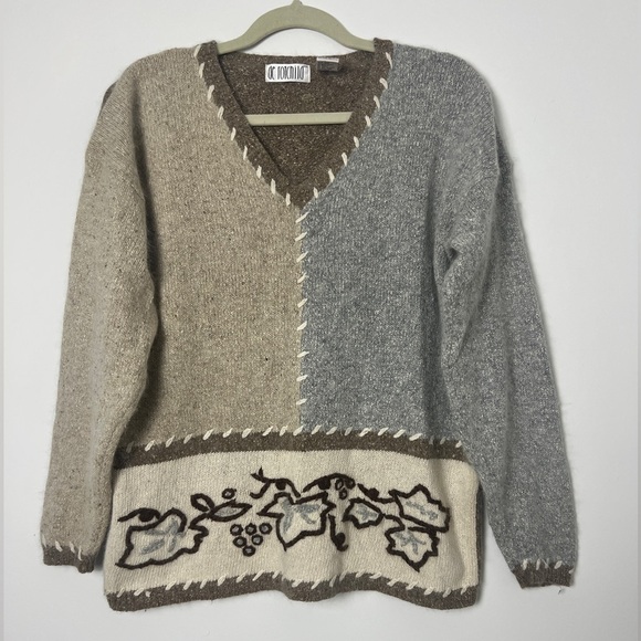 De Rotchid Sweaters - Vintage De Rotchild Beige Gray Angora Silk Embroidered Colorblock Y2K Sweater